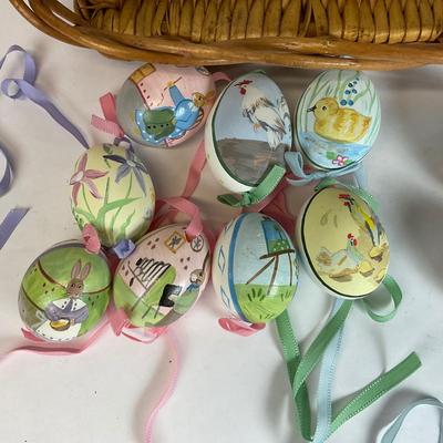 Z741 Lot of Handpainted Easter Eggs and Flag