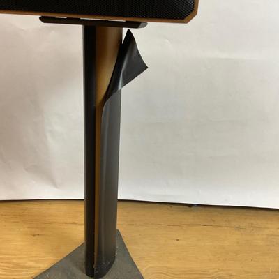 Z747 Vintage ADS L570-2 Book Shelf Speakers with Omni Mount Stands