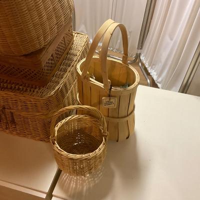 Z757 Lot of Various Vintage Baskets