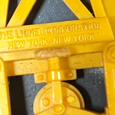 Lot 432: Vintage Lionel Train Transformers and Accessories