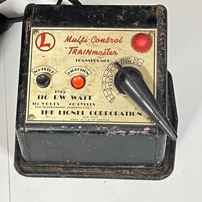 Lot 432: Vintage Lionel Train Transformers and Accessories