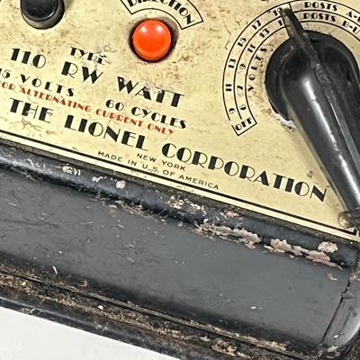 Lot 432: Vintage Lionel Train Transformers and Accessories