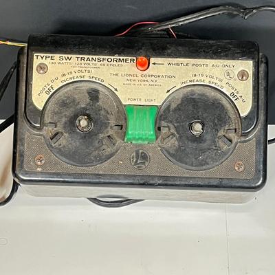 Lot 432: Vintage Lionel Train Transformers and Accessories