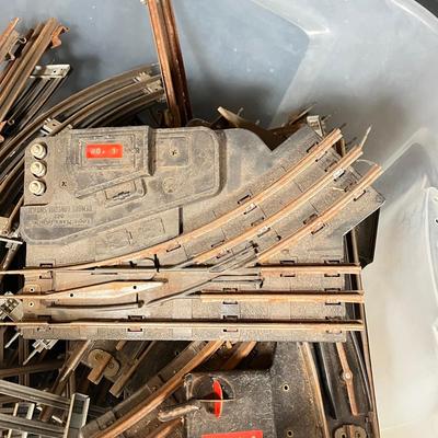 Lot 433: Lionel Train O-Gauge Track