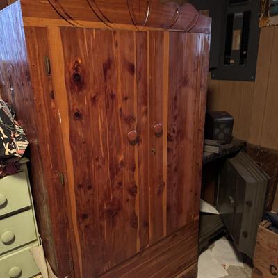 Cedar Closet 363