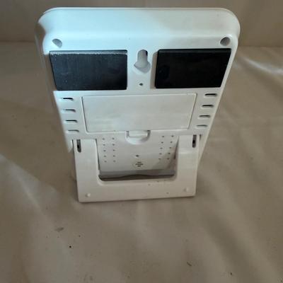 Sharper Image Clock/Thermometer, AM/FM Radio & More (LR-MG)