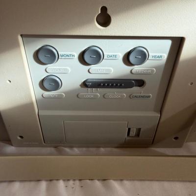 Sharper Image Clock/Thermometer, AM/FM Radio & More (LR-MG)