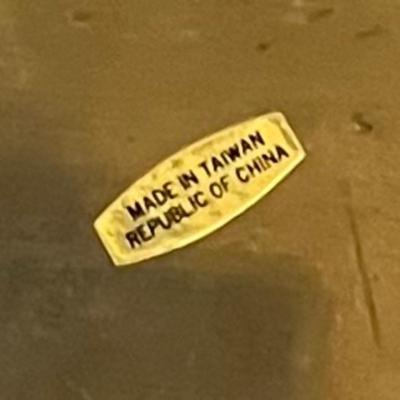 Brass Shell-Themed Fireplace Tools & Stand (LR-MG)