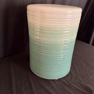 Waverly Seafoam & White Ceramic Garden Stool (D-MG)
