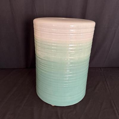 Waverly Seafoam & White Ceramic Garden Stool (D-MG)