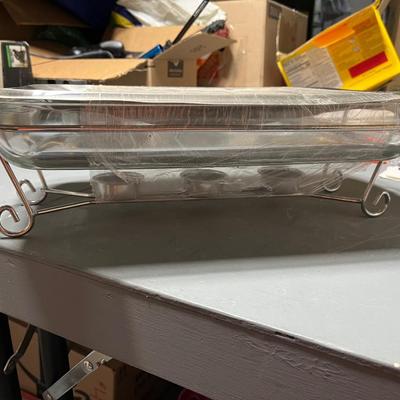 Sale Photo Thumbnail #326: Brand new 3 liter chafing dish for buffet style serving.  Perfect for serving small dishes and dips to your family of guests for parties.