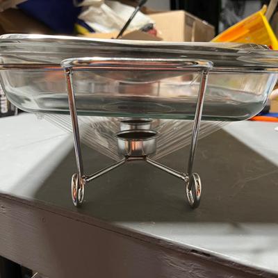 Sale Photo Thumbnail #327: Brand new 3 liter chafing dish for buffet style serving.  Perfect for serving small dishes and dips to your family of guests for parties.