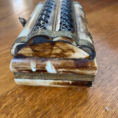 Vintage Asian Chalkware Figure and More (B3-BC)