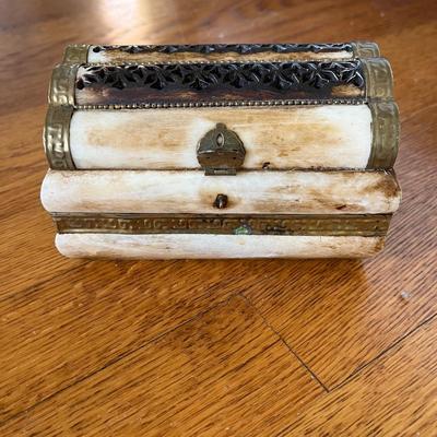 Vintage Asian Chalkware Figure and More (B3-BC)