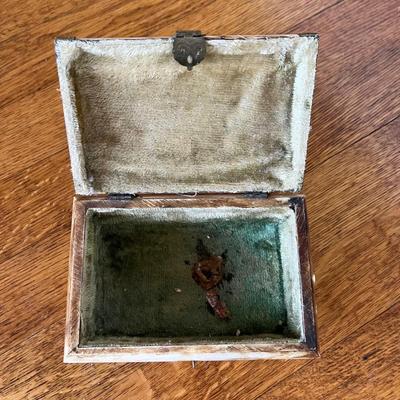 Vintage Asian Chalkware Figure and More (B3-BC)