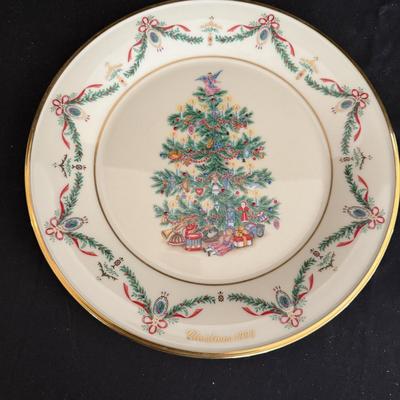 Lenox Bowls & Christmas Plates (D-MG)