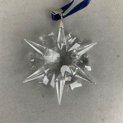 S768 Swarovski 2002 Crystal Christmas Ornament