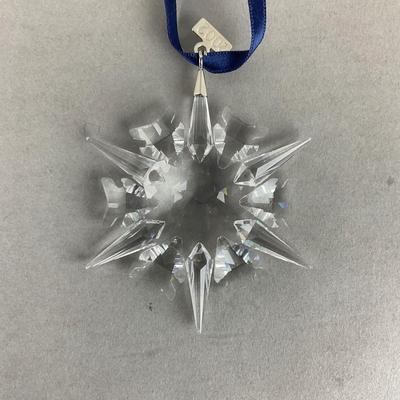 S768 Swarovski 2002 Crystal Christmas Ornament