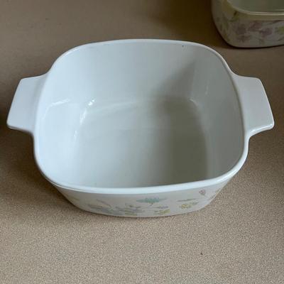 Small Collection of Vintage Corning Ware (K-BC)