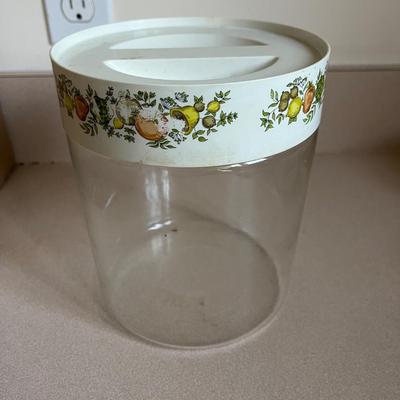 Small Collection of Vintage Corning Ware (K-BC)