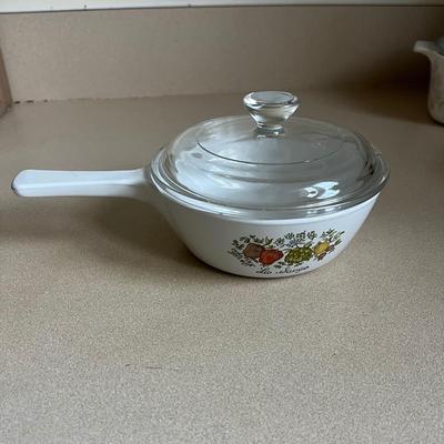 Small Collection of Vintage Corning Ware (K-BC)