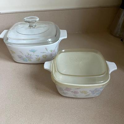 Small Collection of Vintage Corning Ware (K-BC)