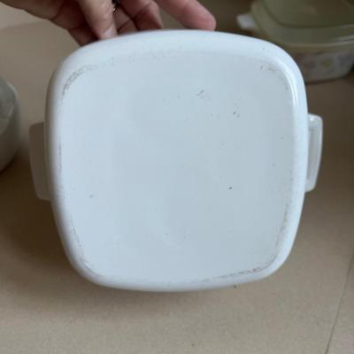 Small Collection of Vintage Corning Ware (K-BC)