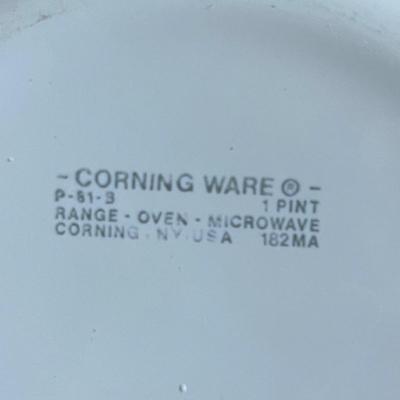 Small Collection of Vintage Corning Ware (K-BC)