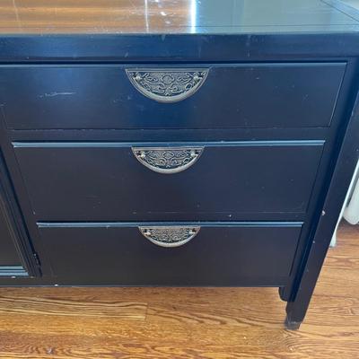 Century Furniture Chinoiserie Console Dresser w/Mirror (D-RG)