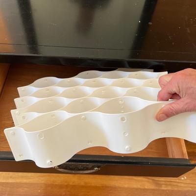 Century Furniture Chinoiserie Console Dresser w/Mirror (D-RG)