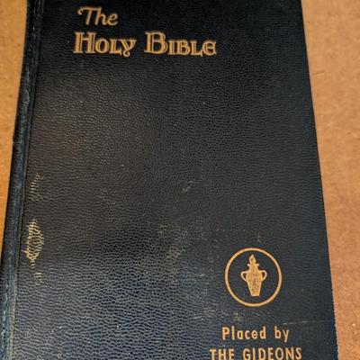 3 bibles