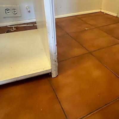 Wooden Shelving Unit (K-BC)