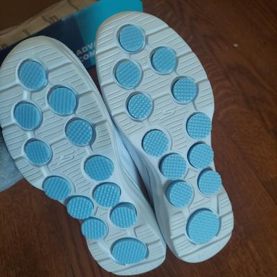 Women's Size 8 Shoes Incl Skechers & More (B2-BBL)