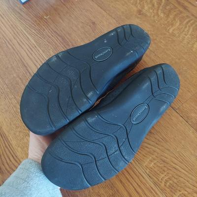 Women's Size 8 Shoes Incl Skechers & More (B2-BBL)