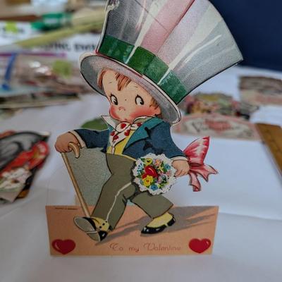 Fun vintage moving Valentines.