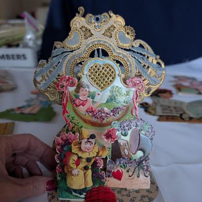 Fun vintage moving Valentines.