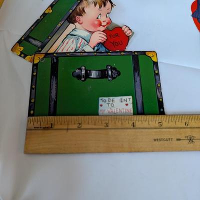 Fun vintage moving Valentines.