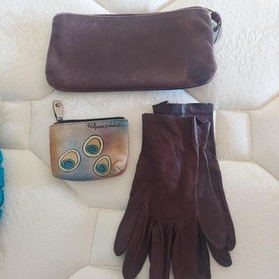 Winter Accessories & More (B2-BBL)