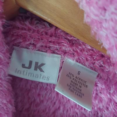 Pajamas & Loungewear by Barefoot Dreams, Quince & More (B2-BBL)