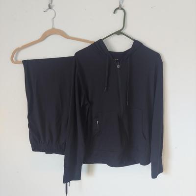 Pajamas & Loungewear by Barefoot Dreams, Quince & More (B2-BBL)