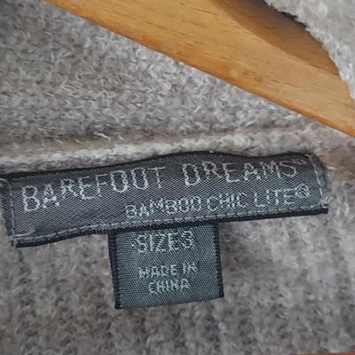 Pajamas & Loungewear by Barefoot Dreams, Quince & More (B2-BBL)