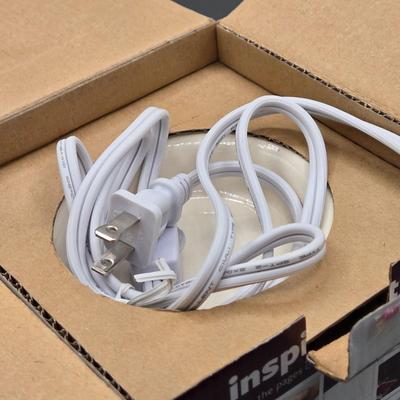 LOT 50: Better Homes & Gardens Santa Sleigh Reindeer Christmas Wax Warmer and Set of 3 Reindeer