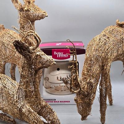 LOT 50: Better Homes & Gardens Santa Sleigh Reindeer Christmas Wax Warmer and Set of 3 Reindeer