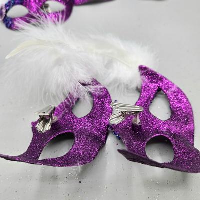 LOT 55: New- Clip-on Fans and Masks Ornaments and More