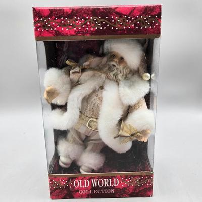 LOT 58: New-Old World Santa Ornaments