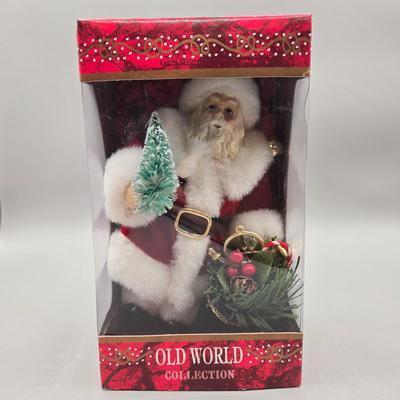 LOT 59: New- Santa Figurine/Ornaments from Old World Collection