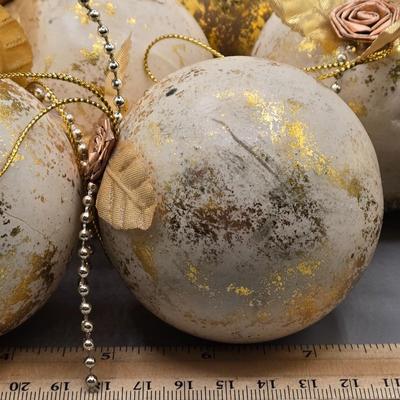 LOT 61: New-Santa Claus Head Ornaments and Christmas Balls