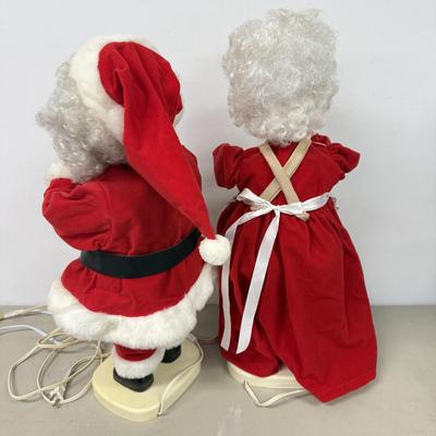 LOT 83; National Pennco Animated Santa & Mrs. Claus