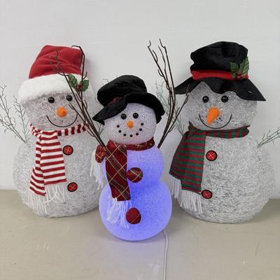 LOT 85: Fiber Optic Snowmen