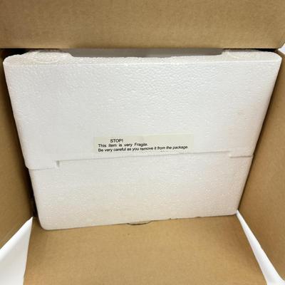 LOT 89: NIP Santa Wax Melter & Stained Glass Lit Toy Box